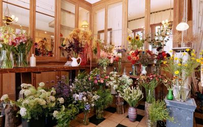 6039-Compose your own bouquet of fresh flowers